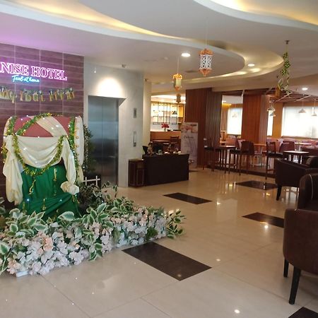 אמבון Manise Hotel מראה חיצוני תמונה