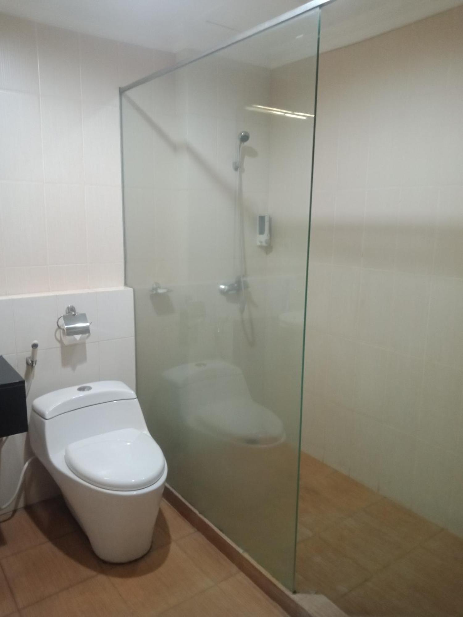 אמבון Manise Hotel מראה חיצוני תמונה