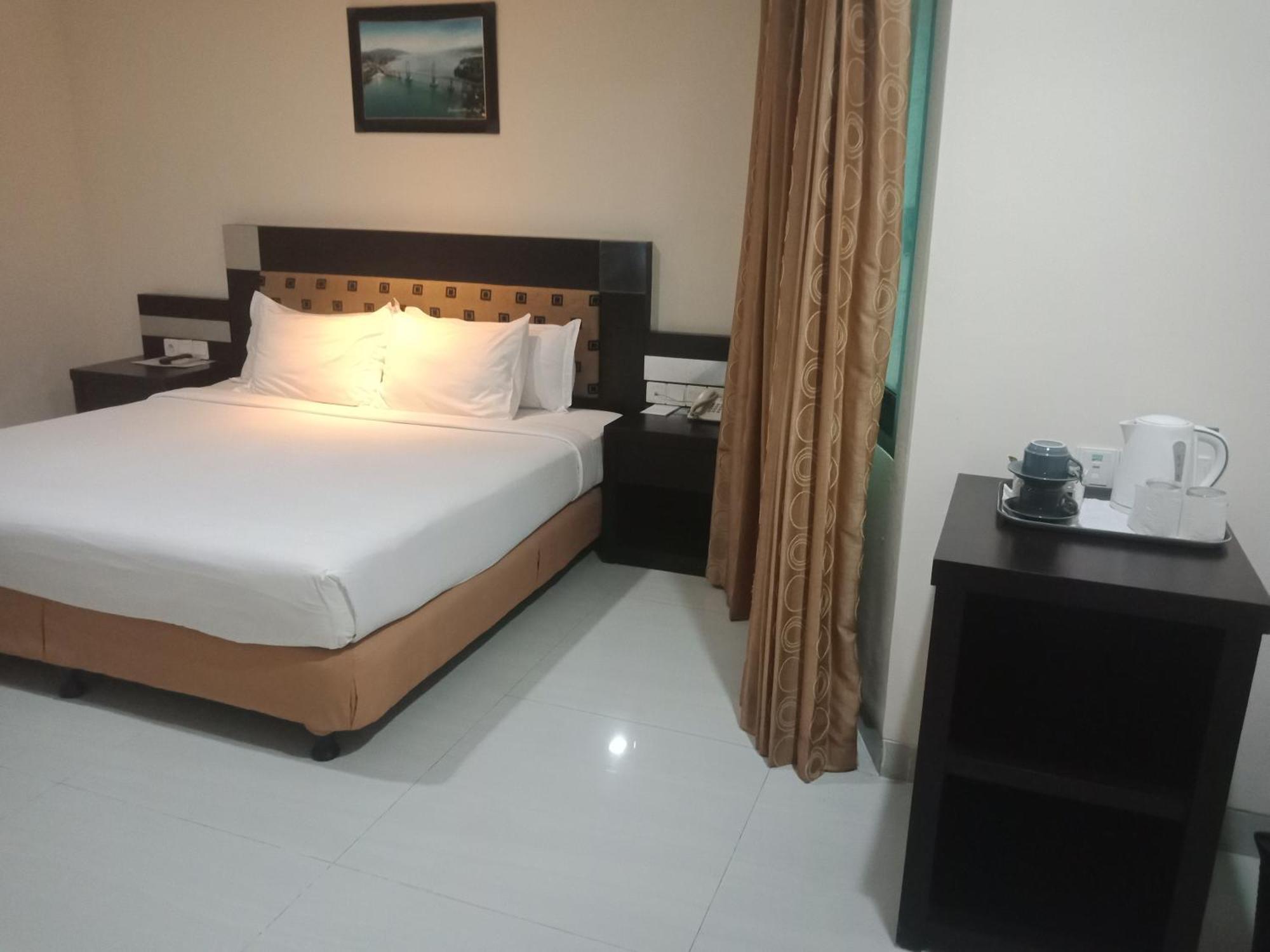 אמבון Manise Hotel מראה חיצוני תמונה