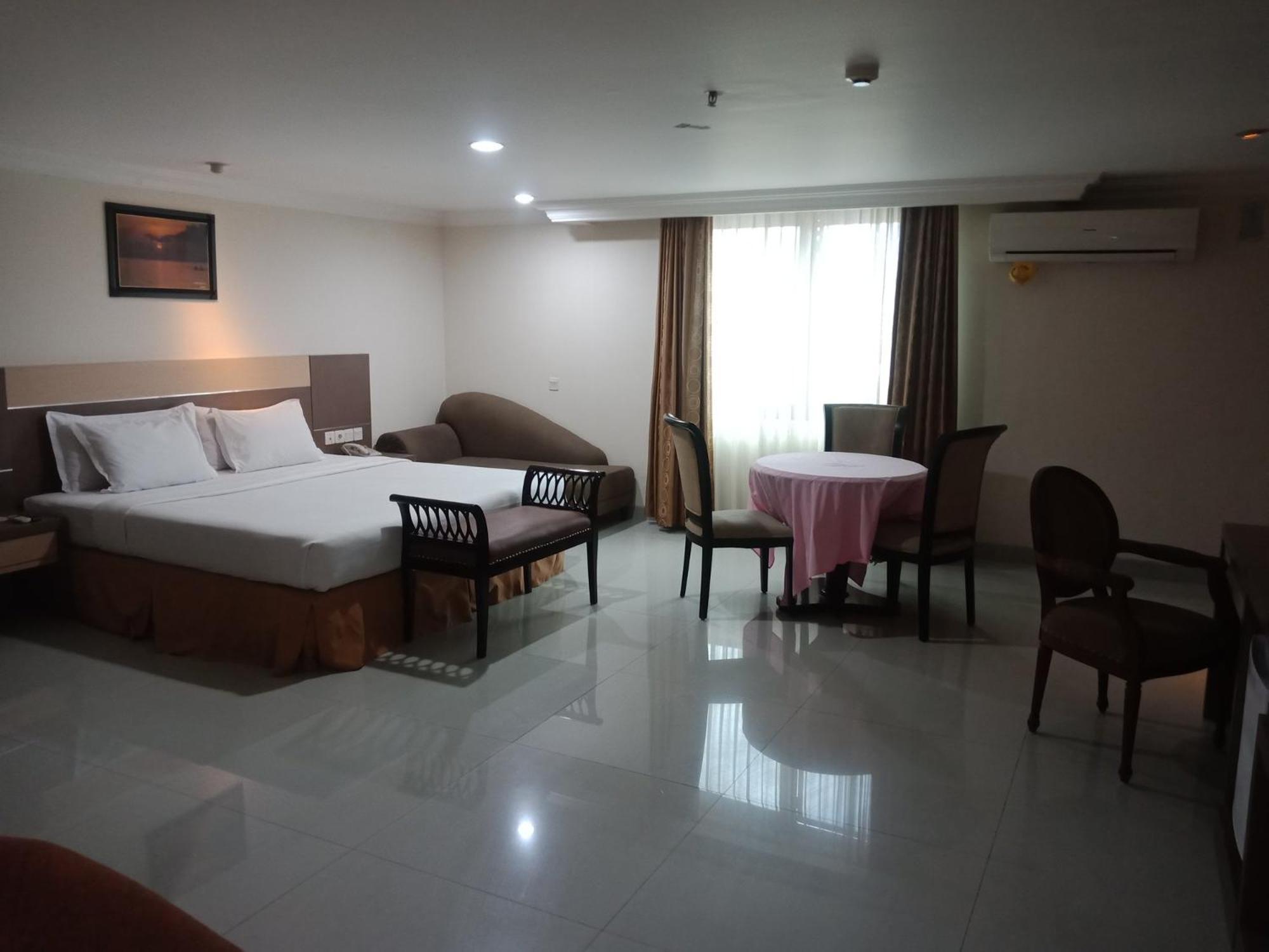 אמבון Manise Hotel מראה חיצוני תמונה