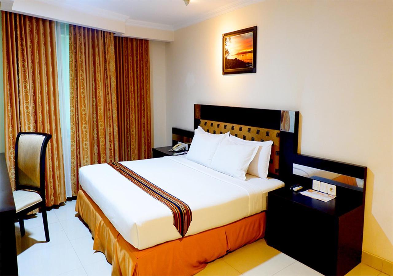 אמבון Manise Hotel מראה חיצוני תמונה