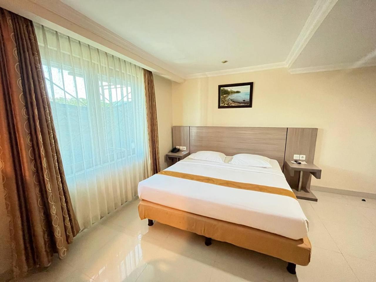 אמבון Manise Hotel מראה חיצוני תמונה