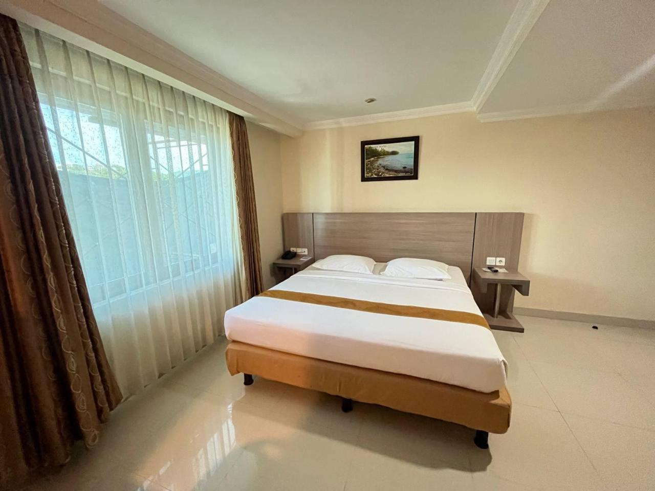 אמבון Manise Hotel מראה חיצוני תמונה