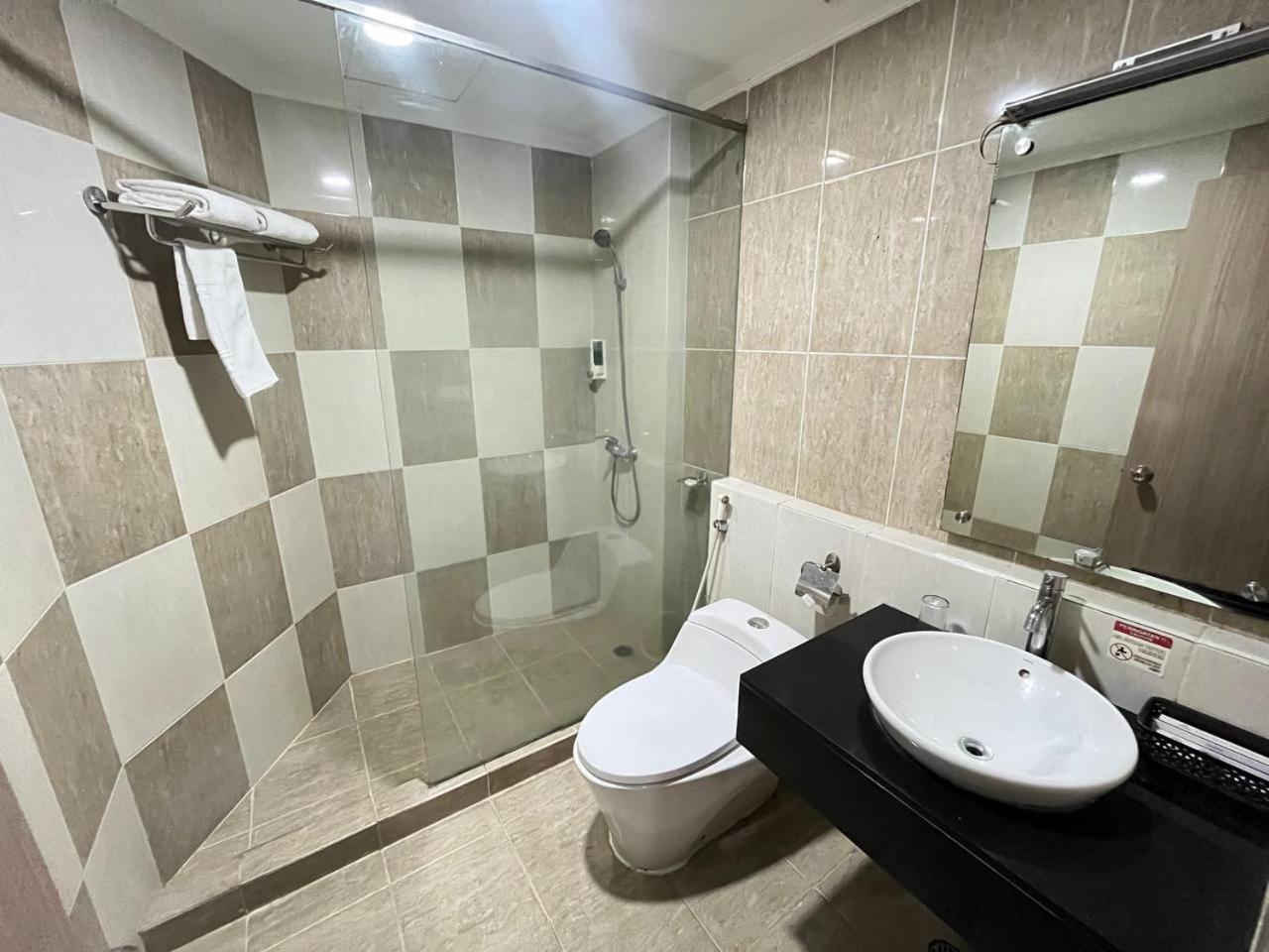 אמבון Manise Hotel מראה חיצוני תמונה