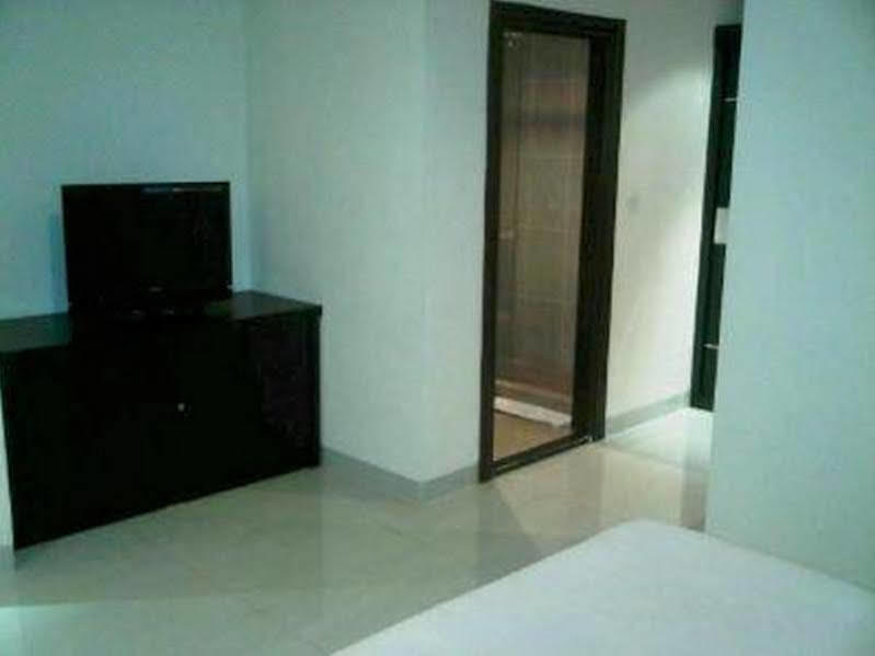 אמבון Manise Hotel מראה חיצוני תמונה